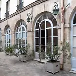 Saint Paul - Charming Apartment Ref L026